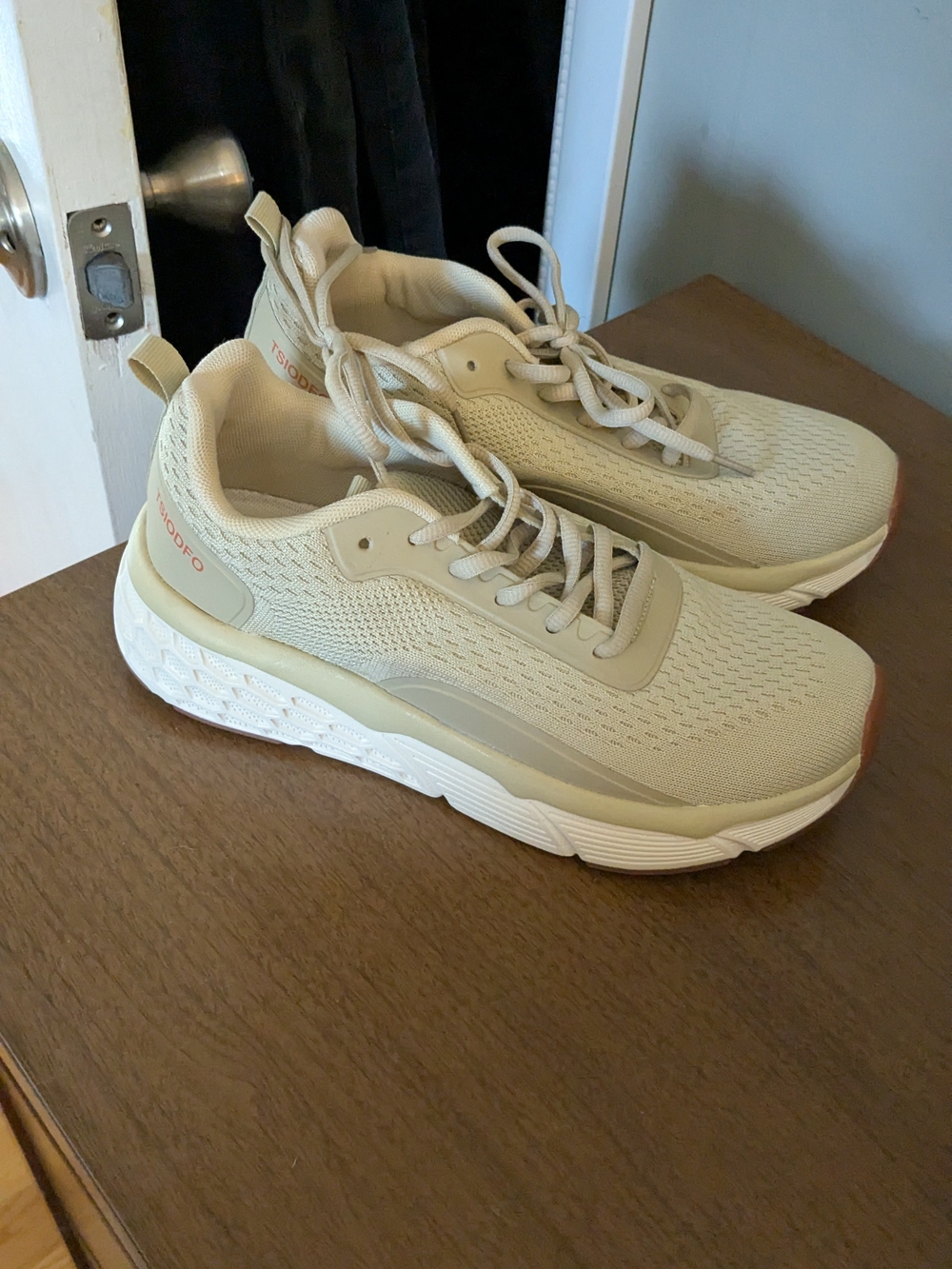 Women's WIDE WIDTH Size 8 Sneakers - Cream